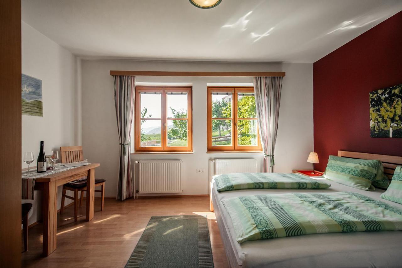 Winzerhof & Gaestehaus Bernhard Вайсенкирхен-ин-дер-Вахау Экстерьер фото
